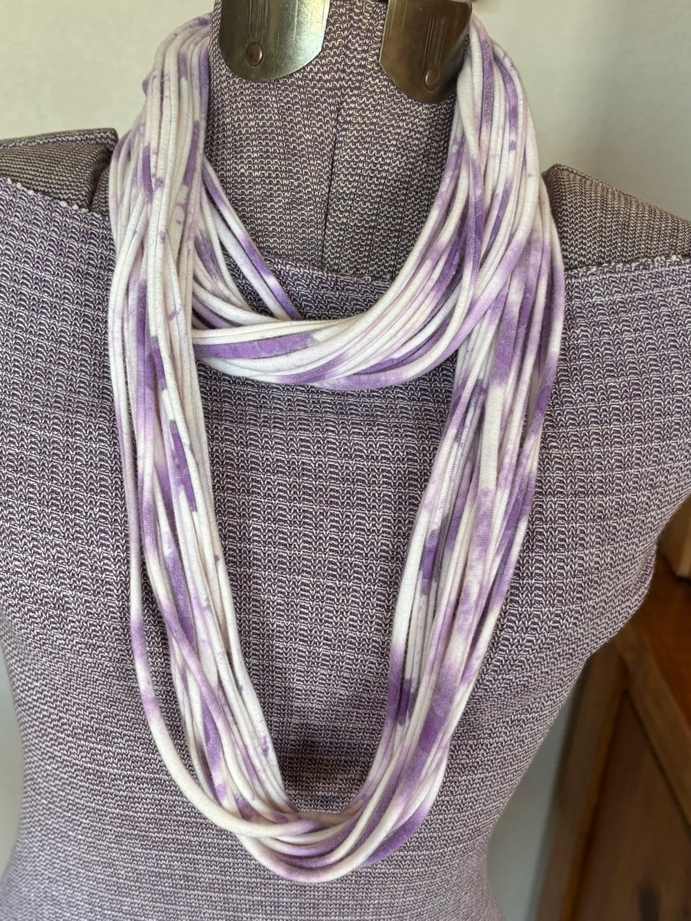 Tie Dyed infinity spaghetti T-shirt scarf. Personally handmade. Good condition - Picture 4 of 9